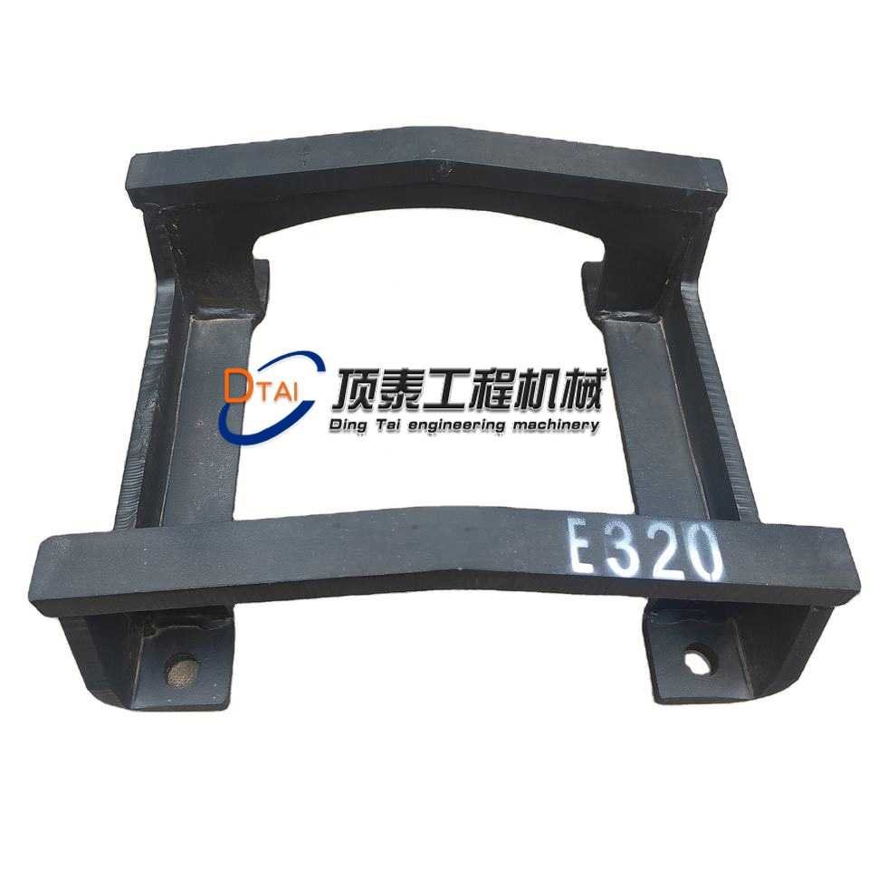 Изображение защиты гусеничной цепи Изображение защиты гусеничной цепи